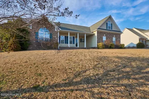 168 Home Stretch Ln, Raeford, NC 28376