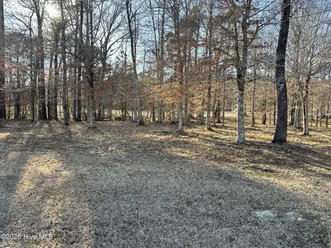 173 Roanoke Dr, Hertford, NC 27944