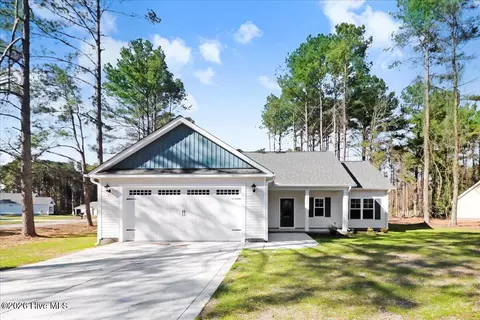 1774 Walnut Run Dr, Deep Run, NC 28525