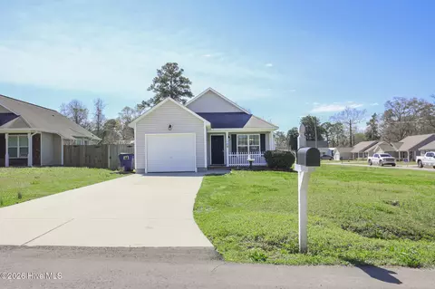 707 Fifth St, Maysville, NC 28555