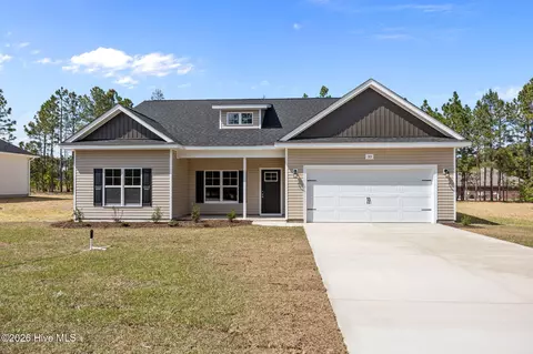 33 Glider Ln, Cameron, NC 28326