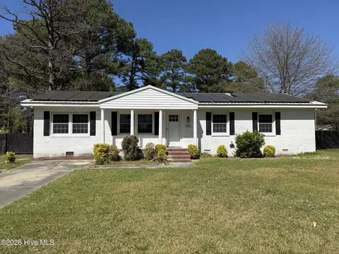 323 Cardinal Rd, Jacksonville, NC 28546
