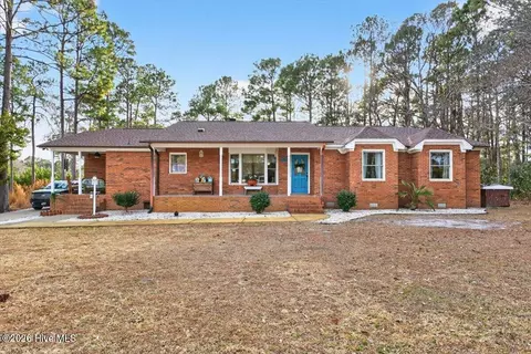 39 Country Club Dr, Shallotte, NC 28470