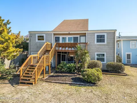 714 Ocean Blvd, Topsail Beach, NC 28445