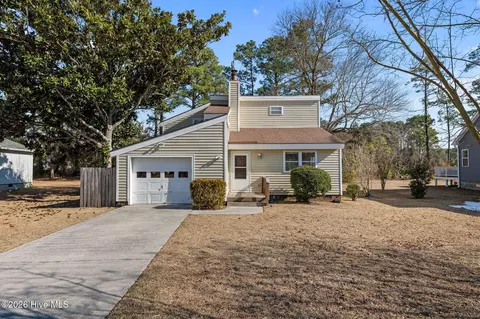 1208 Caracara Dr, New Bern, NC 28560