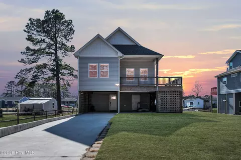 105 Barracuda St, Moyock, NC 27958