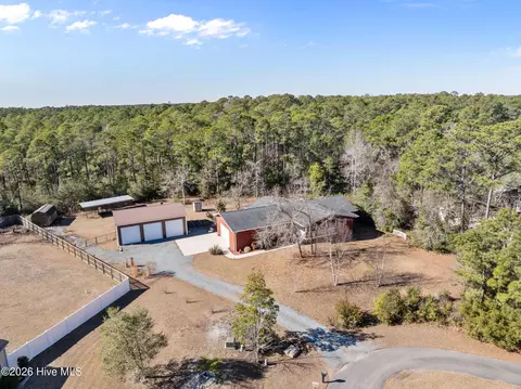 102 Fox Run Dr, Hampstead, NC 28443