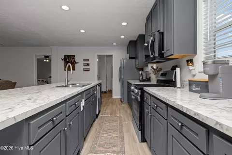 Kitchen - 205 Terrace Ln, Conway, NC 27820 photo 6 of 7