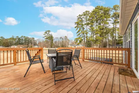 Exterior - 205 Terrace Ln, Conway, NC 27820 photo 4 of 10