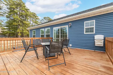 Exterior - 205 Terrace Ln, Conway, NC 27820 photo 3 of 10
