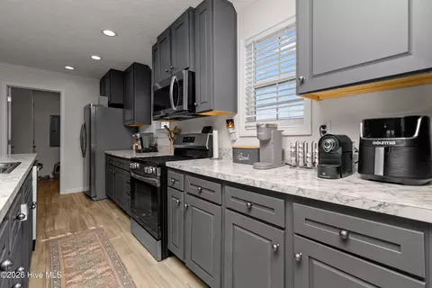 Kitchen - 205 Terrace Ln, Conway, NC 27820 photo 5 of 7