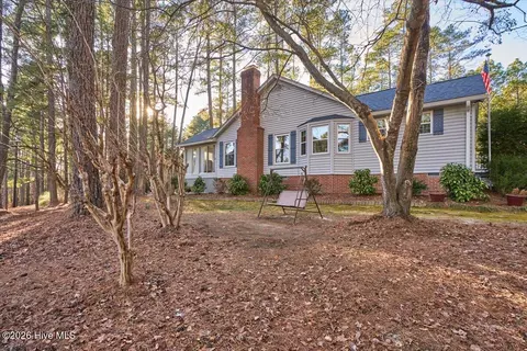 171 Pine Ridge Dr, Whispering Pines, NC 28327