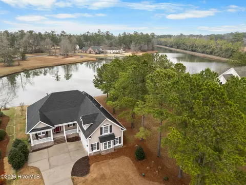 105 Cardinal Lake Dr, Wallace, NC 28466