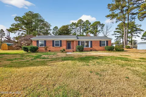 1607 Dellaire Dr, Elizabeth City, NC 27909