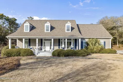 202 Laughing Gull Ct, Emerald Isle, NC 28594