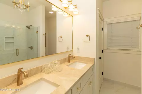 Bath - 143 E Gale St, Edenton, NC 27932 photo 2 of 3