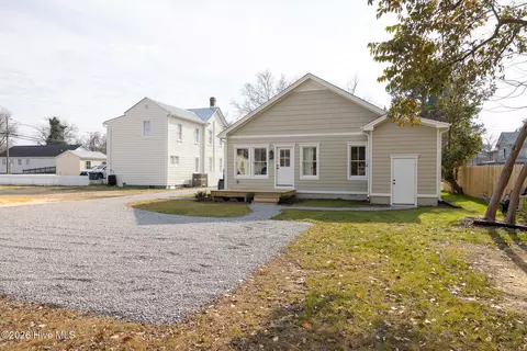 Exterior - 143 E Gale St, Edenton, NC 27932 photo 6 of 8