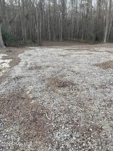 316 Bayview Rd, Bayview, NC 27808