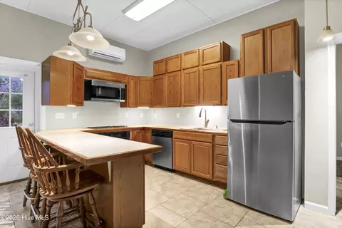 Kitchen - 1830 Nc Highway 210 E, Hampstead, NC 28443 photo 4 of 4