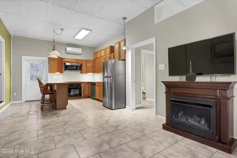 Kitchen - 1830 Nc Highway 210 E, Hampstead, NC 28443 photo 3 of 4