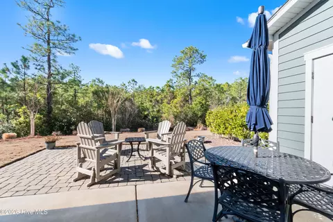 Exterior - 3809 Berkeley Ct, Southport, NC 28461 photo 7 of 17