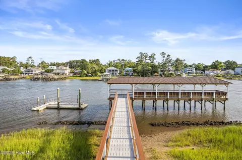 View/Area - 3809 Berkeley Ct, Southport, NC 28461 photo 7 of 8