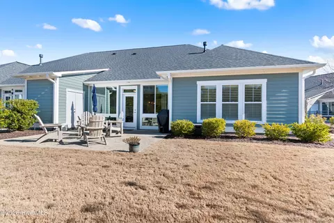 Exterior - 3809 Berkeley Ct, Southport, NC 28461 photo 9 of 17