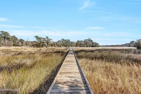 609 Sandfiddler Pointe Rd, Wilmington, NC 28409