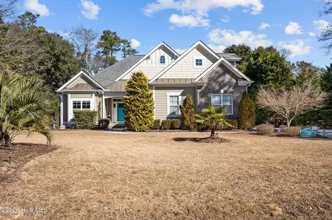 Exterior - 703 Brown Pelican Ln, Hampstead, NC 28443 photo 1 of 25