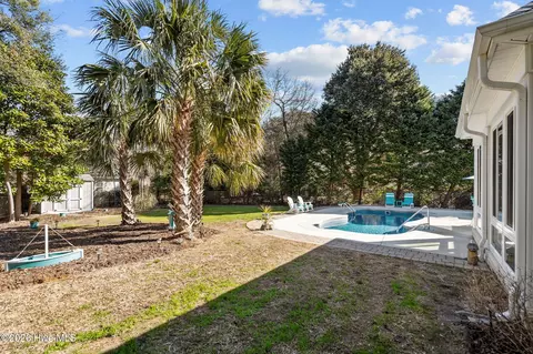 Exterior - 703 Brown Pelican Ln, Hampstead, NC 28443 photo 17 of 25