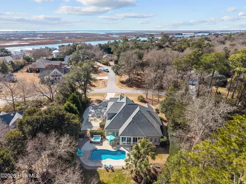 703 Brown Pelican Ln, Hampstead, NC 28443