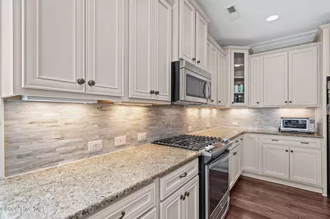 Kitchen - 703 Brown Pelican Ln, Hampstead, NC 28443 photo 6 of 6