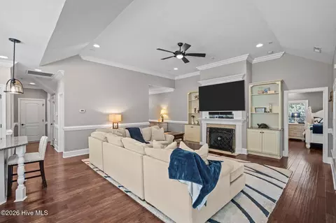 Living - 703 Brown Pelican Ln, Hampstead, NC 28443 photo 1 of 2