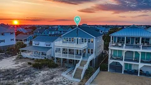 19 E Charlotte St, Wrightsville Beach, NC 28480