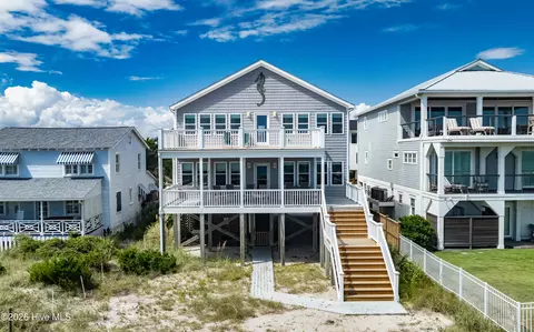 19 E Charlotte St, Wrightsville Beach, NC 28480