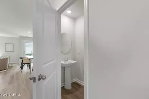 Entry Way - 5812 Harebell Rd UNIT 206, Leland, NC 28451 photo 5 of 6