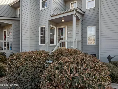 8713 Plantation Dr #402, Emerald Isle, NC 28594
