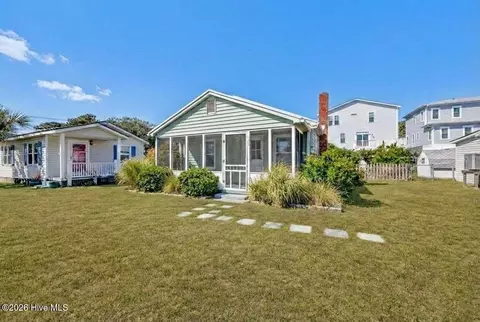 124 Ocean View Ave, Kure Beach, NC 28449