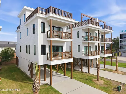 817 S Third St S, Carolina Beach, NC 28428
