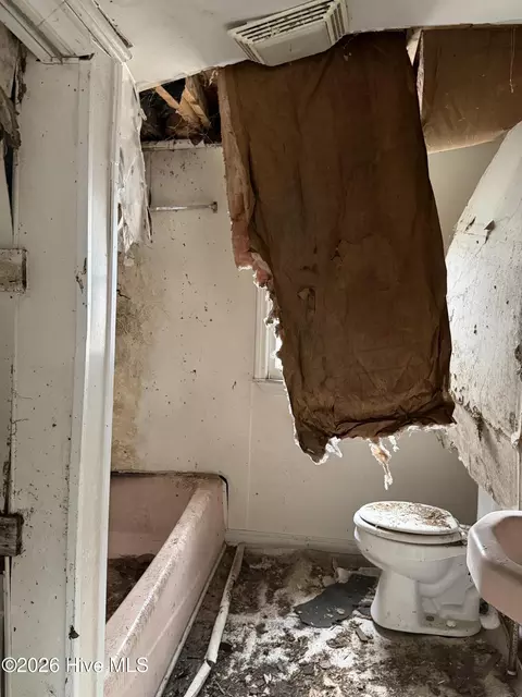 Bath - 214 E Central St, Seaboard, NC 27876 photo 2 of 2