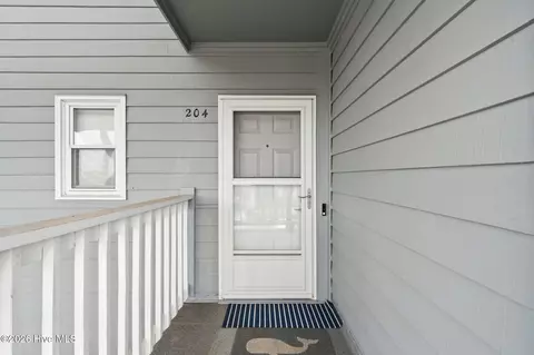 400 Virginia Ave UNIT 204B, Carolina Beach, NC 28428