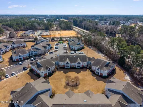 4154 Breezewood Dr #101, Wilmington, NC 28412