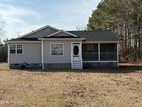 738 Holiday Island Rd, Hertford, NC 27944
