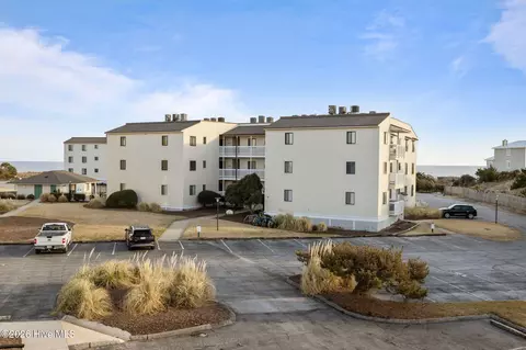 10300 Coast Guard Rd #D209, Emerald Isle, NC 28594