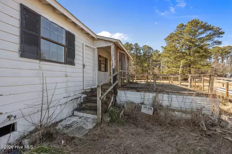270 Smith Creek Rd, Bayboro, NC 28515