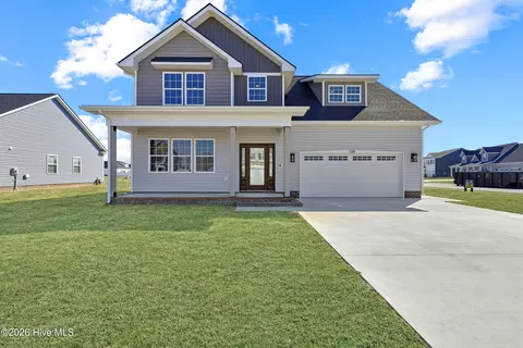 106 Staysail Dr, Elizabeth City, NC 27909