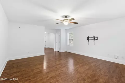 565 W Philadelphia Ave, Pinebluff, NC 28373 photo 9