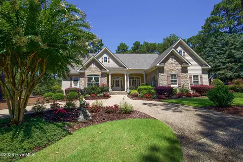 236 National Dr, Pinehurst, NC 28374