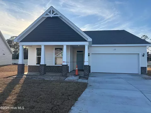 1735 Saucepan Bay Dr SW, Shallotte, NC 28470