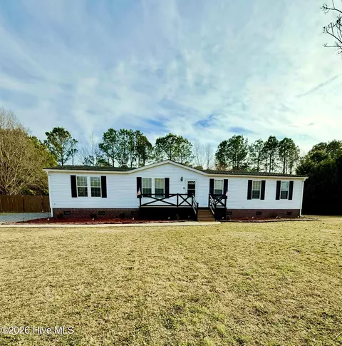 214 Roscoe Dr, Elizabeth City, NC 27909